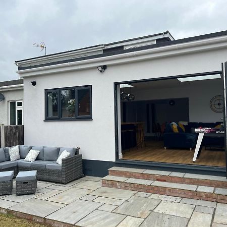 雷利3 Bed Luxury Open Plan Living别墅 外观 照片