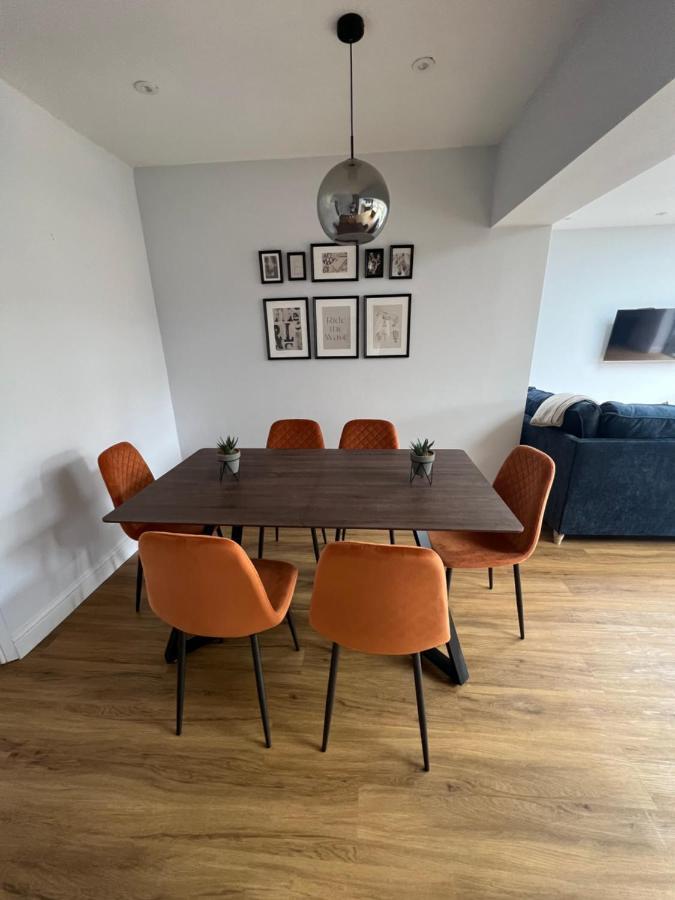 雷利3 Bed Luxury Open Plan Living别墅 外观 照片